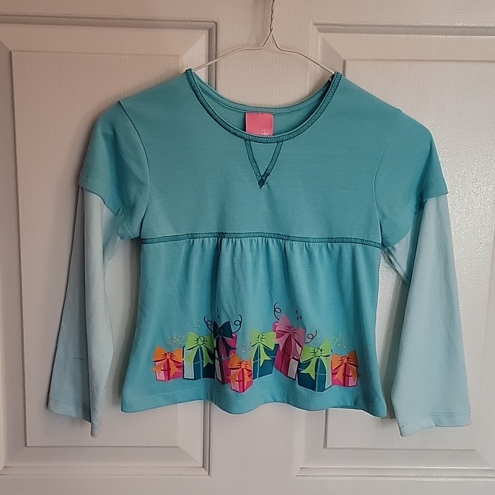 Girls Christmas Presents Pajamas, 2-piece set, M(7-8). Multicolored. - Picture 2 of 10